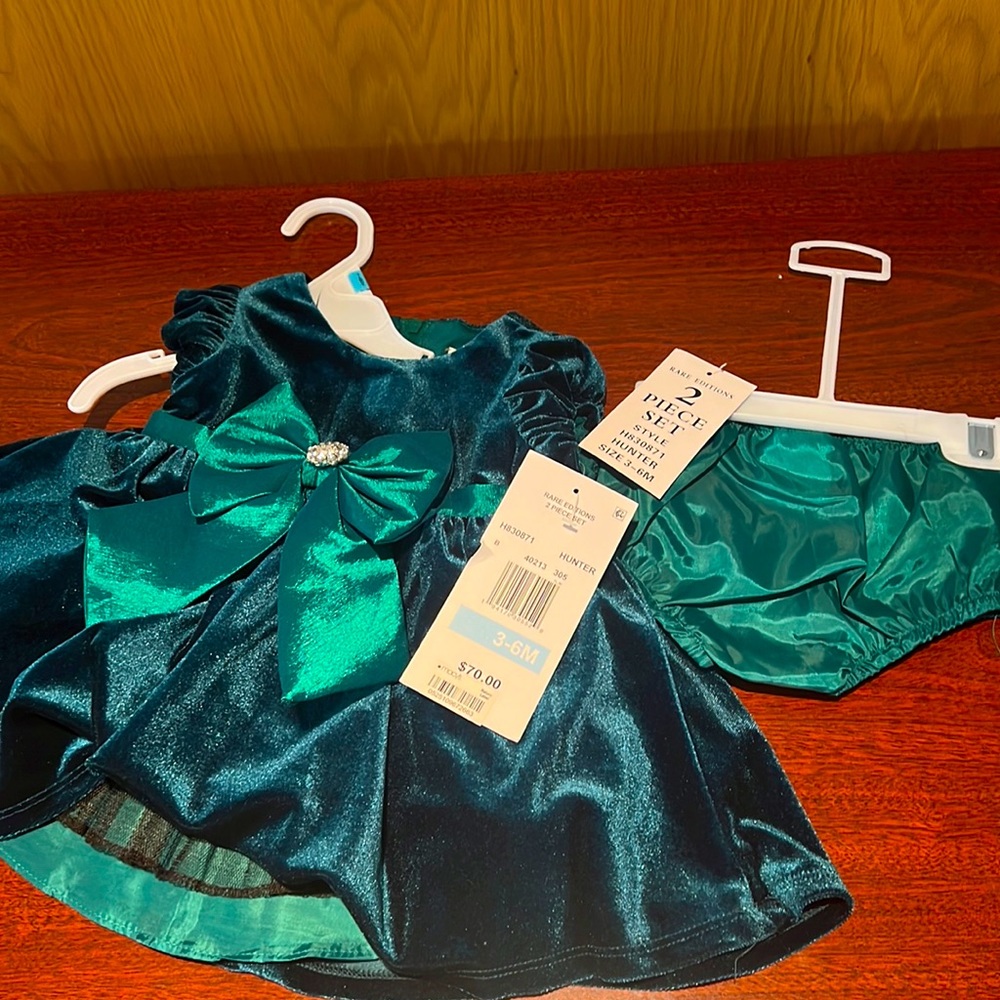 Emerald Velvet Holiday Gown Rare Editions 2 piece set